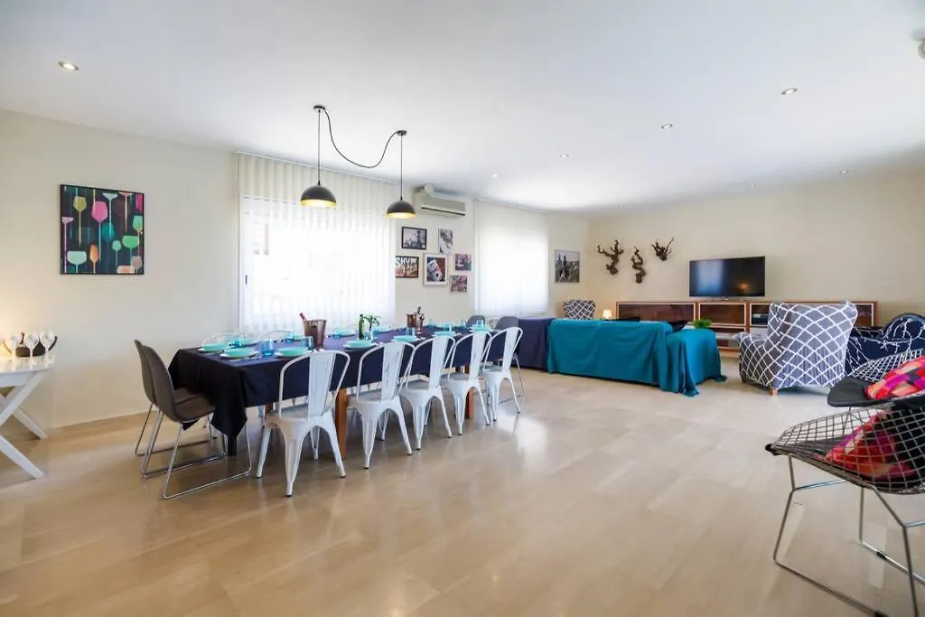 VILLA WINE EXPERIENCE Cambrils - Wine, Art&Games 0*,  Spanien