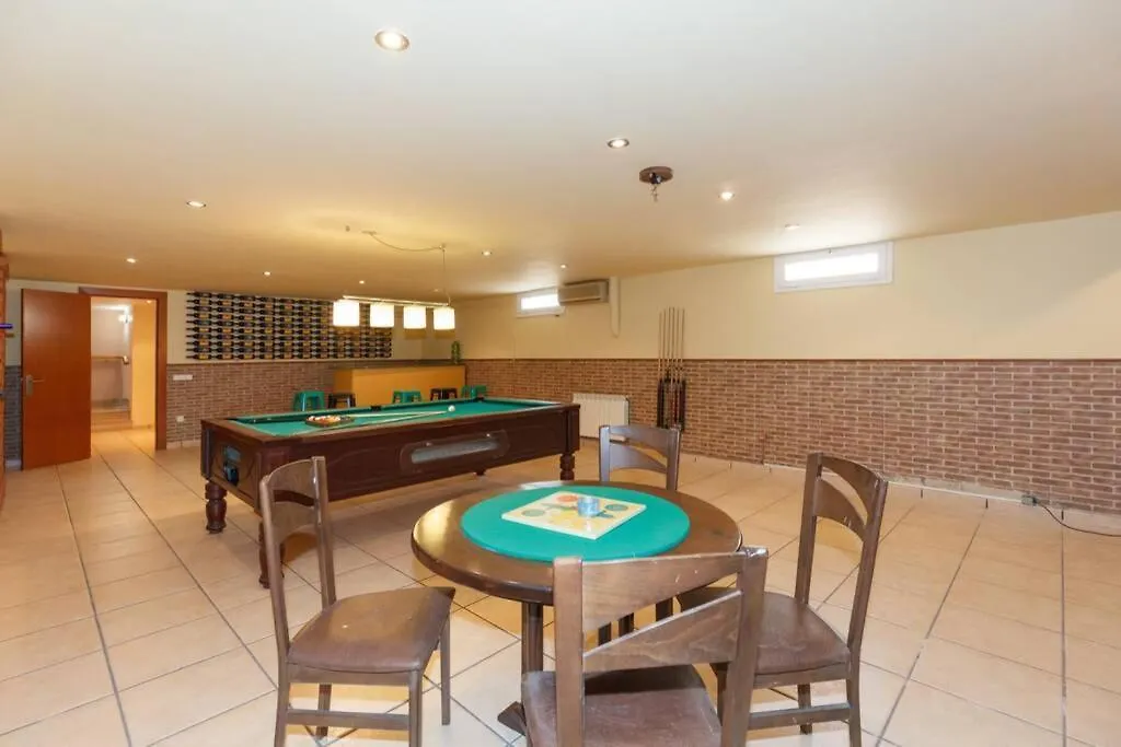 Villa Wine Experience Cambrils - Wine, Art & Games Spain