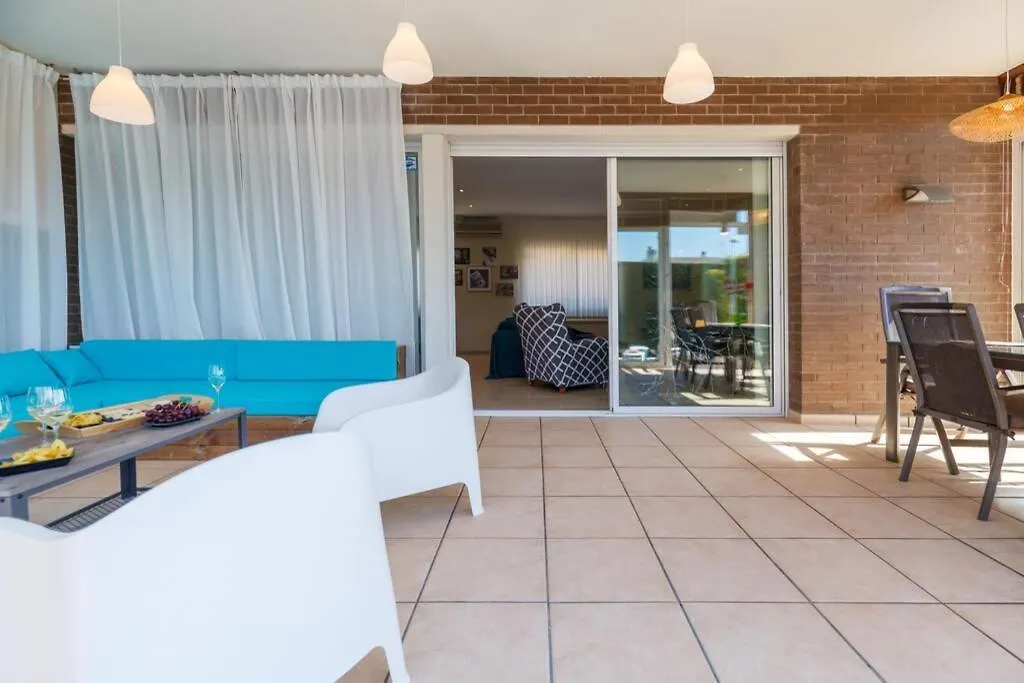 Villa Wine Experience Cambrils - Wine, Art & Games