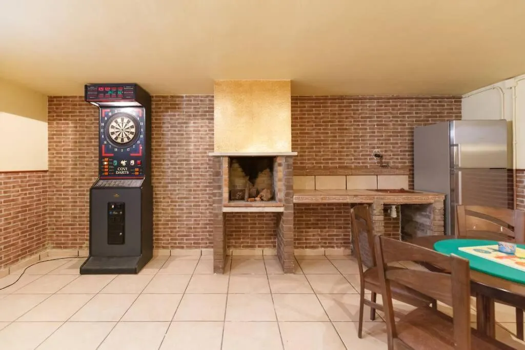 Villa Wine Experience Cambrils - Wine, Art & Games Spain